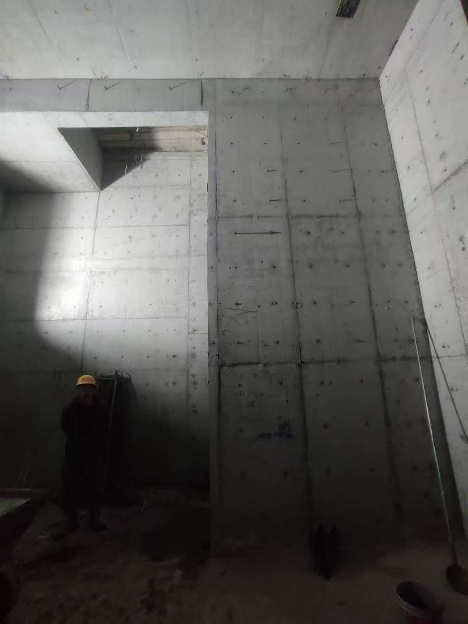 红坪镇墙上开槽钢筋断了有影响吗